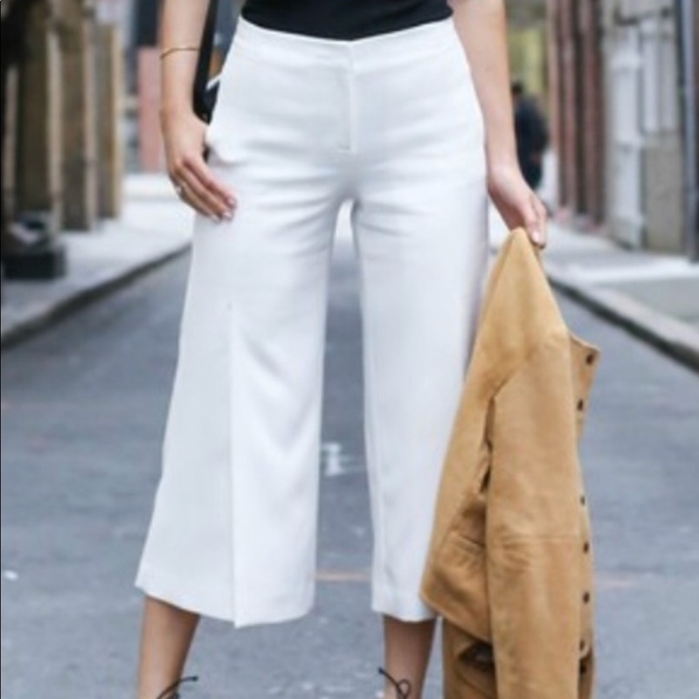 Banana Republic Wide Cuff Gaucho Pant Size 8